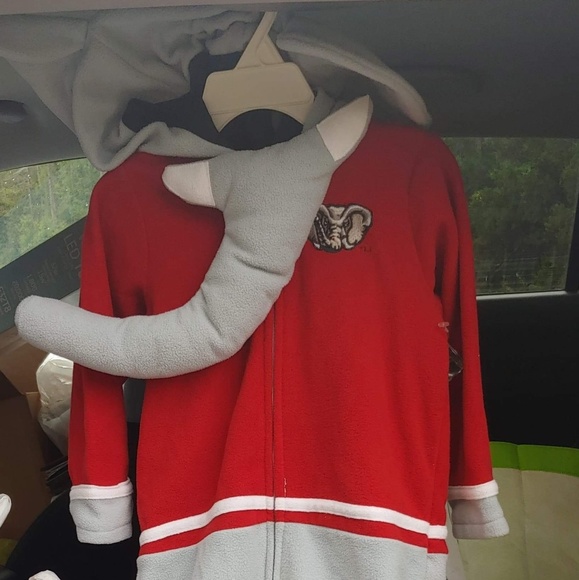 Alabama Elephant costume with snap on trunk - Picture 7 of 7